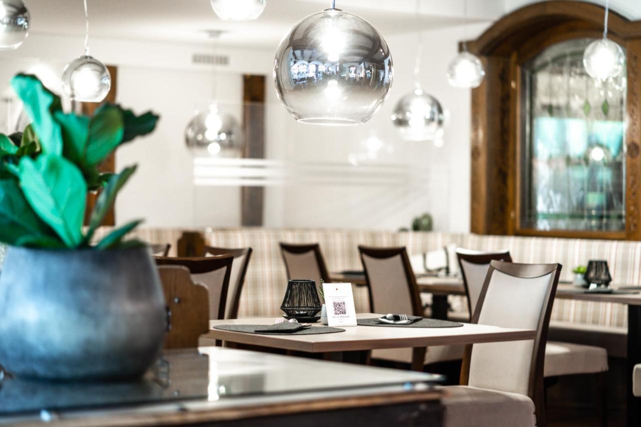 Hubertushof Hotel Anif